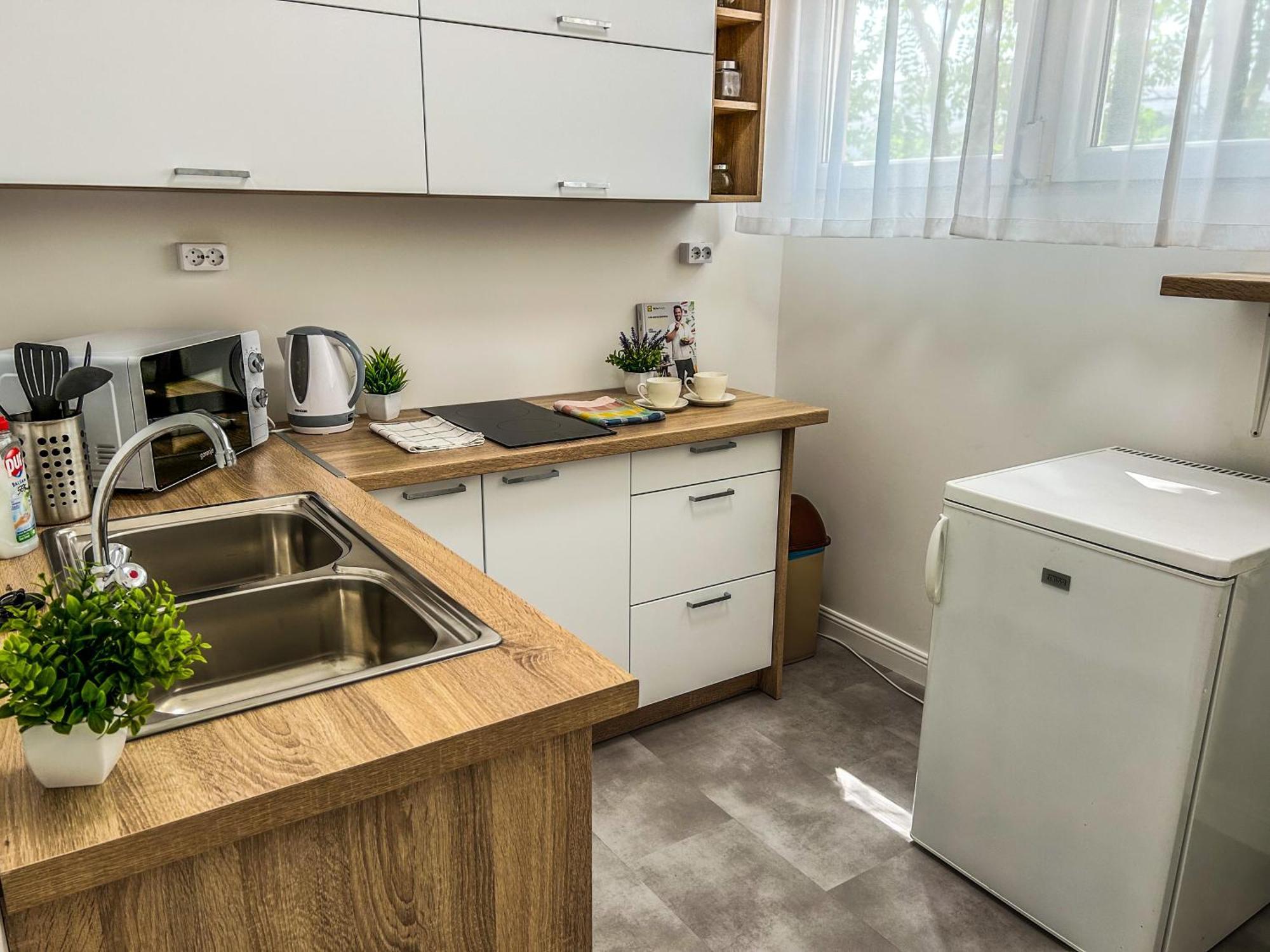 Villa Blue City Apartman Szekszárd 外观 照片